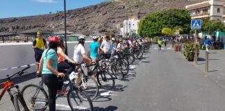 El ‘III Triatlón Escolar de Playa de Santiago’ aumentó en esta edición hasta los 160 alumnos participantes