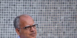 Curbelo: “Europa tiene que activar una estrategia común para realizar las pruebas PCR en origen”