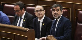 La Mesa del Congreso suspende a los diputados independentistas presos