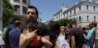 Dos ataques suicidas consecutivos dejan al menos un muerto y ocho heridos en el centro de Túnez