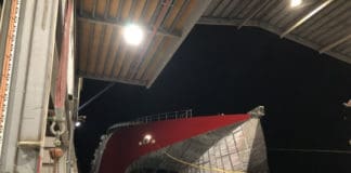 Naviera Armas pone a flote el catamarán Volcán de Tagoro