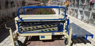 Vallehermoso incorpora un elevador para su cementerio