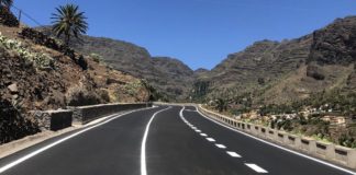 El Cabildo continúa con la pavimentación de la GM-1 en su salida desde Valle Gran Rey