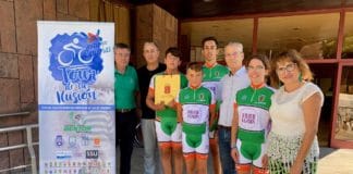 El ‘Tour de la ilusión’ cierra su recorrido por La Gomera con una recepción en el Cabildo