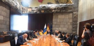 El presidente de Canarias pide unidad de acción en las Islas y el Estado para afrontar con las máximas garantías la crisis ocasionada por Thomas Cook