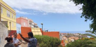 Reyes visita el barrio de La Lomada para evaluar las próximas actuaciones