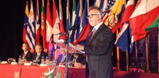 Torres celebra que el vínculo entre Canarias y América se mantenga a través de los siglos en La Gomera