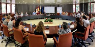 Fundación CajaCanarias y Cabildo potencian la presencia del pequeño comercio local en internet