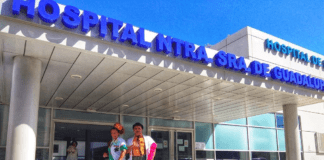 Los pacientes del Hospital Nuestra Señora de Guadalupe reciben la visita de los ‘Payasos de cabecera’