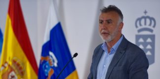 Torres reitera su defensa de las aguas canarias y subraya que si Marruecos toca “un solo milímetro” tendrá enfrente a los gobiernos central y autonómico