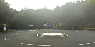 Alejandro García registra una moción para la construcción de marquesinas en Vallehermoso