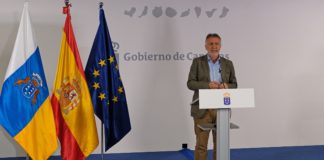 Canarias recibe este martes material de protección sanitaria distribuido por el Ministerio de Sanidad y material obtenido por el Gobierno de Canarias