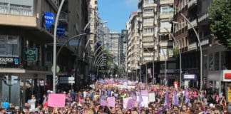 Miles de mujeres de toda España toman las calles en las manifestaciones del 8M