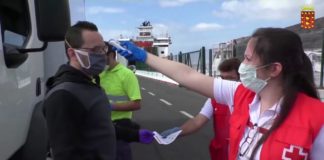 La Gomera realiza controles de temperatura a todos los pasajeros que llegan a puerto y aeropuerto