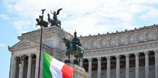 Italia ya permite a los niños dar paseos acompañados de un progenitor