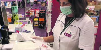 El Cabildo y las farmacias de la isla amplían la distribución de mascarillas a menores