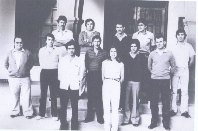 Juan Pedro García, primero por la izquierda de la imagen en su época como concejal del Ayuntamiento de San Sebastián de La Gomera en 1983