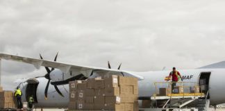 Llega un nuevo avión con material sanitario adquirido por el Gobierno de Canarias