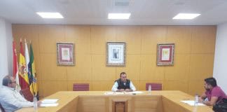 El alcalde de Alajeró informa a los grupos políticos de la Corporación sobre actuaciones y acciones relacionada con la crisis sanitaria en el municipio