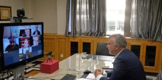 Ángel Víctor Torres mantiene un encuentro con los expresidentes de Canarias para hacerles partícipes de la situación por el coronavirus y recabar sus propuestas