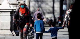 Guía para salir con niños a la calle: de 9:00 a 21:00 y con juguetes pero sin acceder a parques