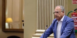 Curbelo insiste en consolidar Canarias como un laboratorio de protocolos sanitarios para el turismo