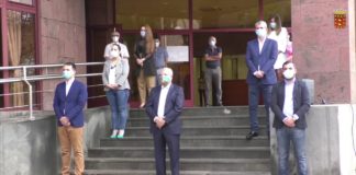 La Gomera homenajea a las víctimas y reconoce la labor de los profesionales que luchan contra la Covid-19