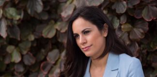 «Tránsfugas son quienes abandonan o son expulsados de la formación política con la que concurrieron a los comicios» señal Nueva Canarias