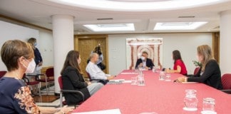 El presidente del Gobierno y la consejera de Turismo, confían en poder recuperar el turismo