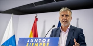 Canarias limita los actos, reuniones y eventos de cualquier tipo a 10 personas en las islas con mayor incidencia y pedirá al Estado cien rastreadores militares