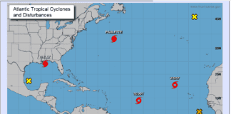 Preocupación en Canarias por los cinco huracanes que se desplazan por el Atlántico