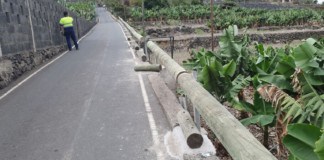 El Ayuntamiento refuerza la seguridad en la pista de acceso al Barrio de La Poyata en Hermigua