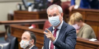 La Consejería de Obras Públicas, Transporte y Vivienda abona 1,8 millones de euros en ayudas para reforzar el transporte de mercancías a las islas no capitalinas