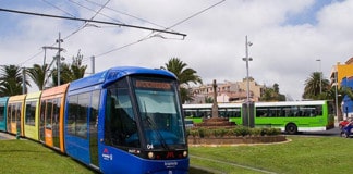 La gratuidad del transporte público en Canarias atrae a 1,7 millones de nuevos viajeros a las guaguas y el tranvía