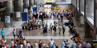 Turismo de Canarias constata en la ITB la alta demanda de invierno con 2.422 vuelos semanales, 189 más que en 2022