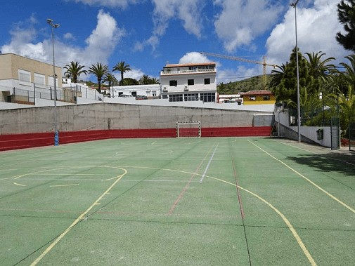El Ayuntamiento inicia las obras de adecuación de la cancha municipal de Alajeró