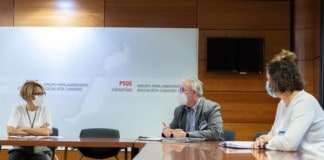 El PSOE de La Gomera se reúne con la Consejera Elena Máñez para compartir las preocupaciones en empleo y economía