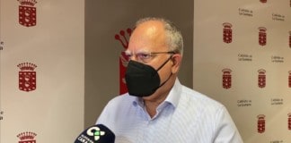 El Cabildo activa el bono transporte en Tenerife para más de 500 estudiantes gomeros