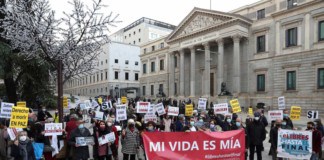 El Congreso aprueba por fin la ley de eutanasia con amplia mayoría y el rechazo de PP y Vox