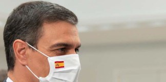 El PSOE adelanta en casi 5 puntos al PP, según el CIS