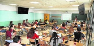 La Inspección General de Educación suspende las clases presenciales en el IES San Sebastián