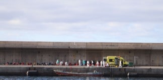 Curbelo pide al Estado el traslado de los migrantes llegados a La Gomera