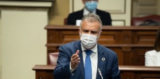 El presidente de Canarias espera, si se supera la pandemia, un crecimiento de la economía isleña del 8% en 2021, lo que activará la creación de empleo