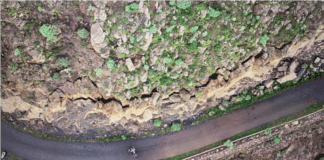 El Cabildo inicia las obras de estabilización del talud en el acceso a Enchereda