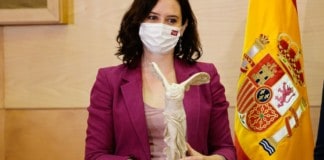 Ayuso convoca elecciones en la Comunidad de Madrid y ciudadanos lo considera una actitud irresponsable