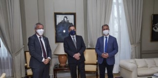 El Gobierno de Canarias cierra con el Estado la incorporación de los 400 millones de euros de la deuda pendiente del Convenio de Carreteras