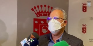 Curbelo valora los avances alcanzados con el Estado para reactivar la ruta aérea directa de La Gomera con Gran Canaria