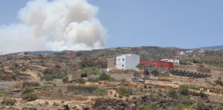 Declarado un incendio en el barranco de Chajaña en Arico