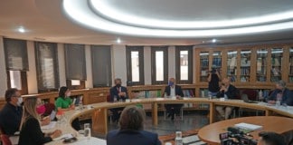 El Gobierno pacta con las patronales la reprogramación de los 80 millones de euros de ayudas para el turismo