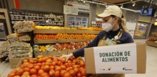 HiperDino evita que 400 toneladas de alimentos acaben en el contenedor de la basura